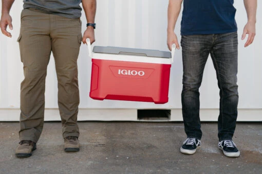 IGLOO Latitude 52QT Cool Box Red -Quechua Shop k2efd8856a12150cd739d689753b74271 scaled